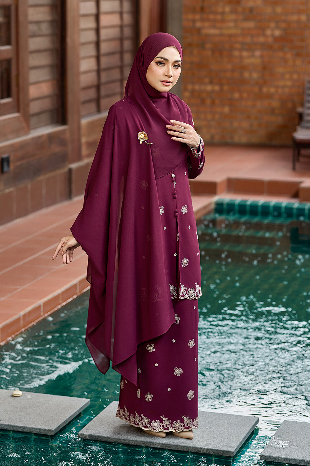 Bienda Kebaya 2 - Burgundy