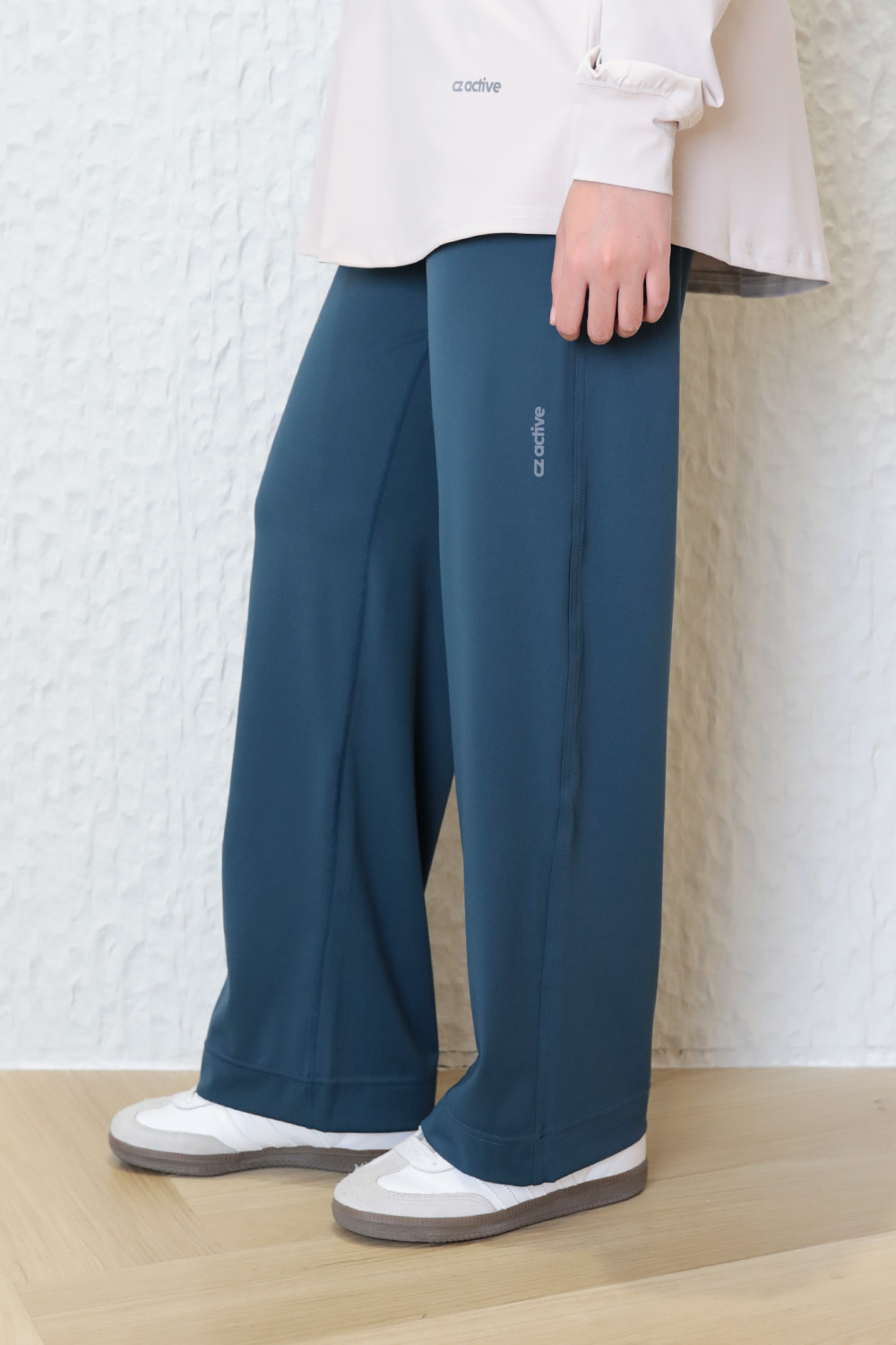 Lightweight Dry-Fit Pants - Teal Blue