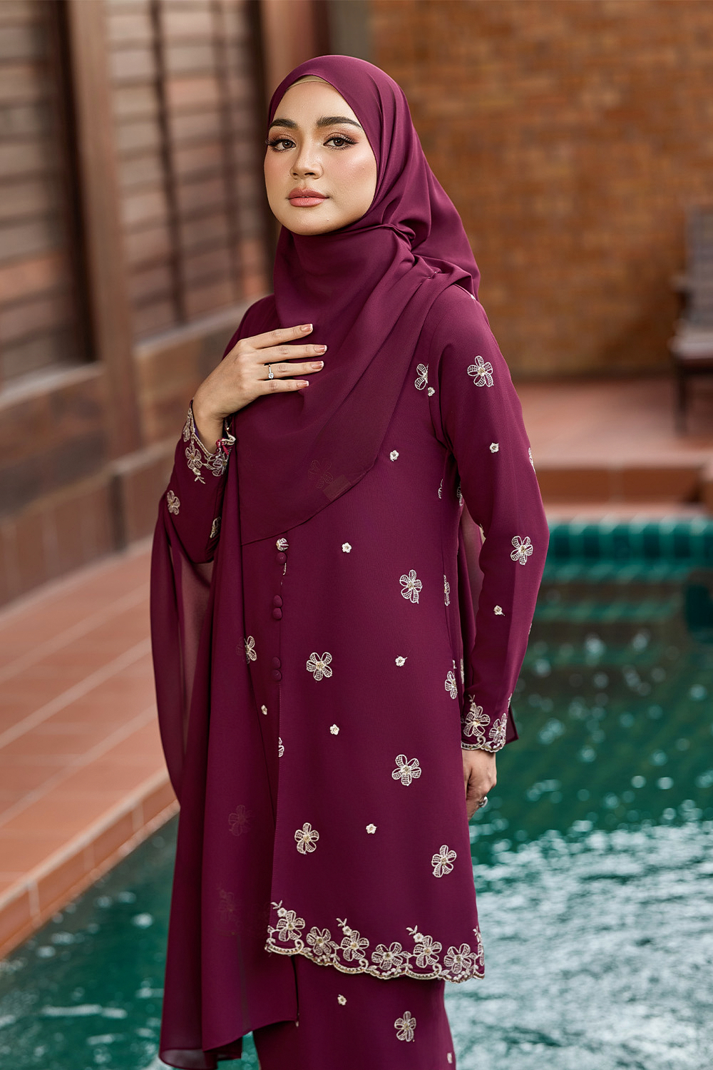 Bienda Kebaya 2 - Burgundy