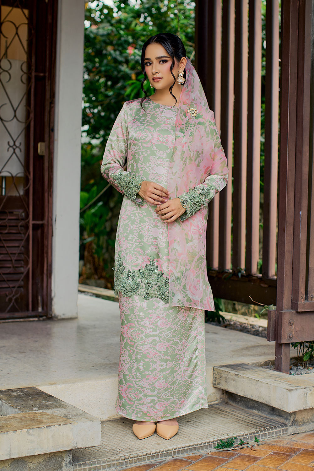 Luhur Luxe - Strawberry Matcha