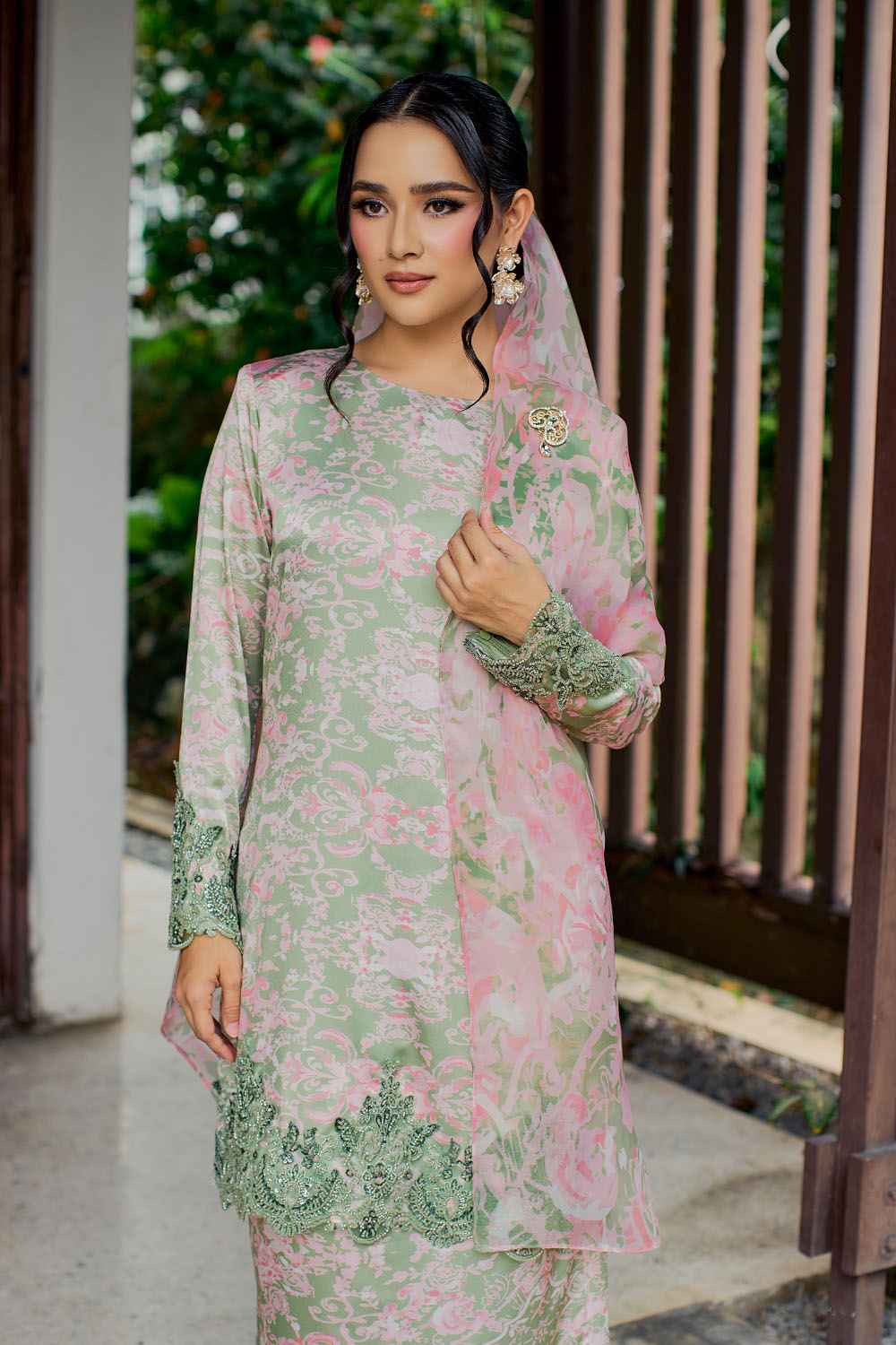 Luhur Luxe - Strawberry Matcha