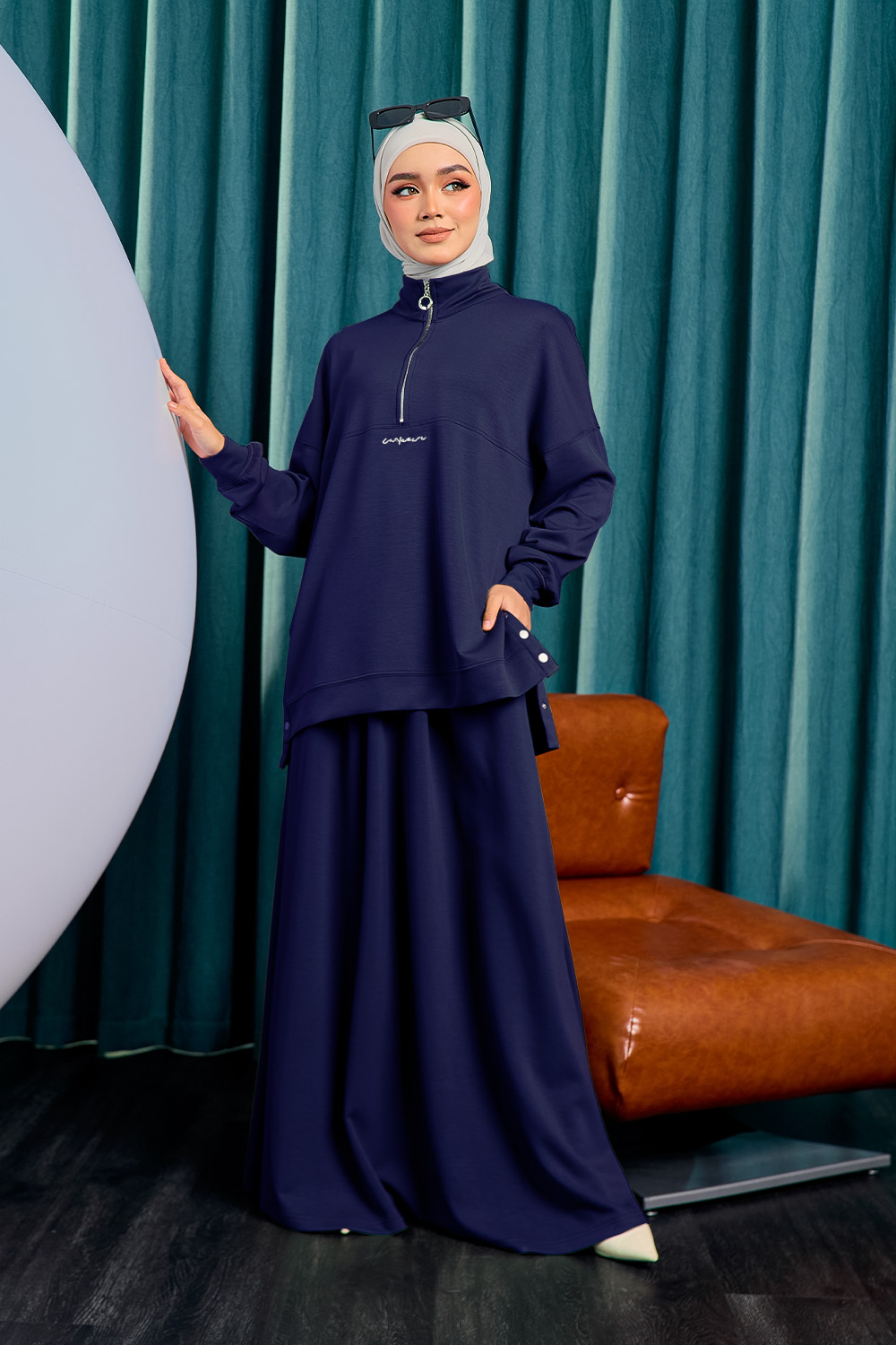 Joana Suit - Navy Blue