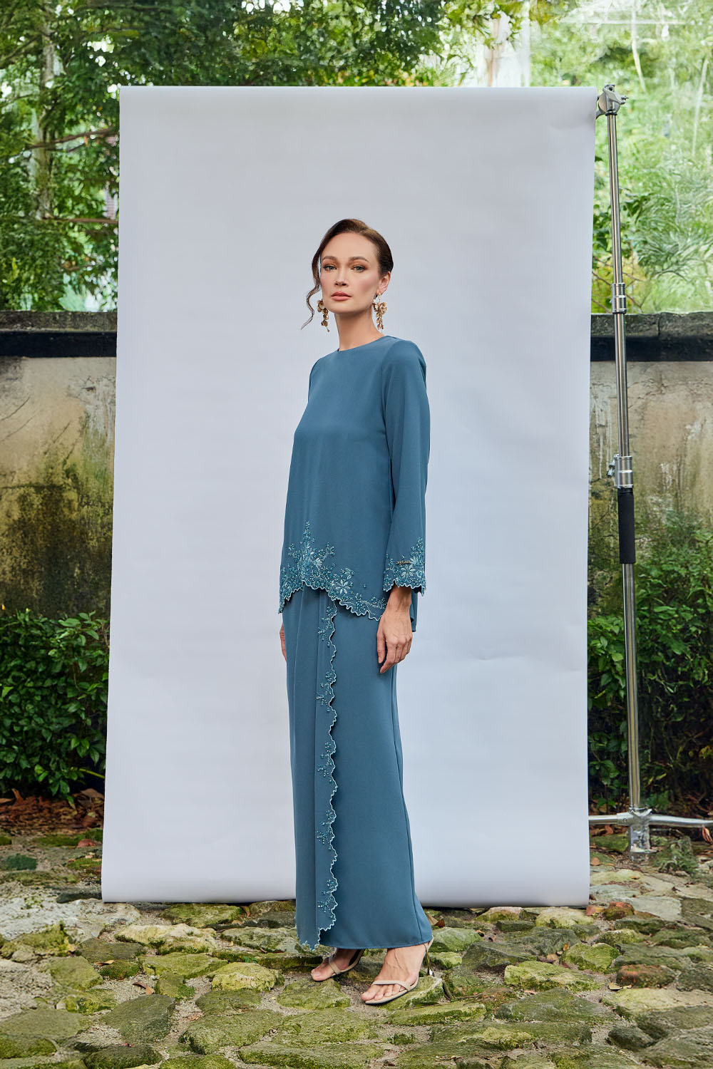 Suri Luxe 2 - Deep Ash Blue