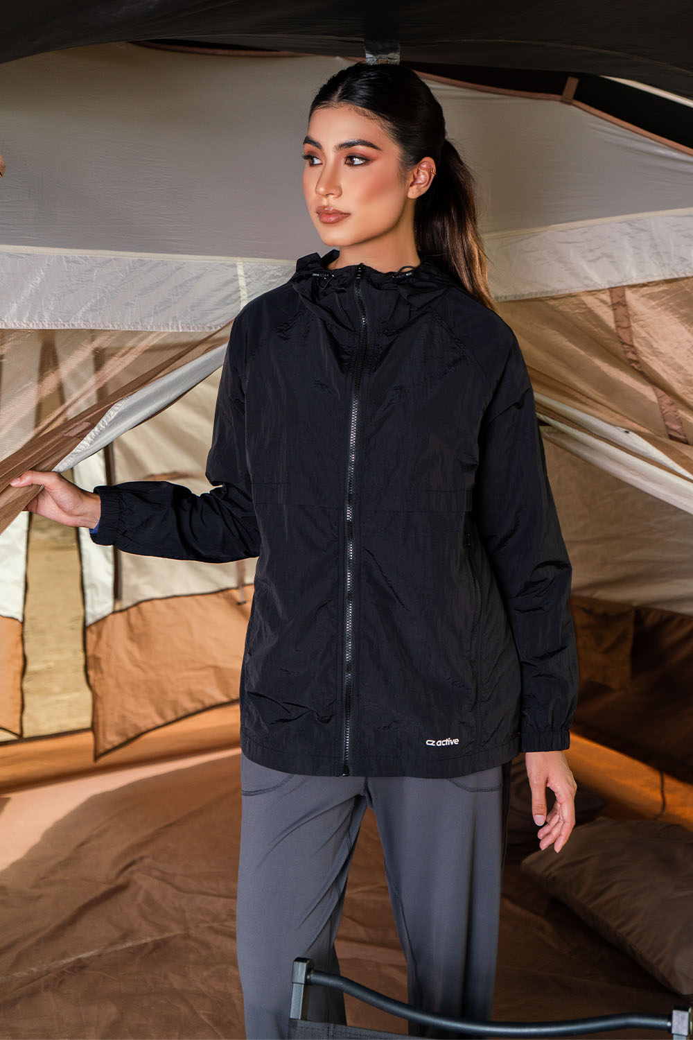 Coralé Windbreaker - Black